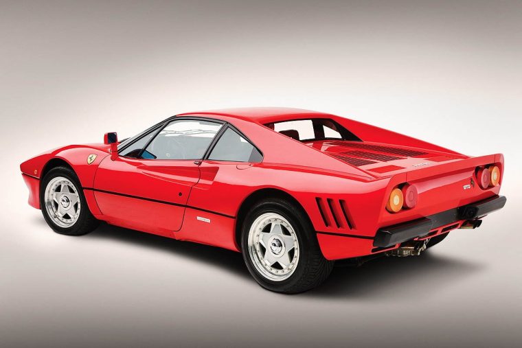 Ferrari 288 GTO: Mobil Super Klasik dengan Performa Tinggi