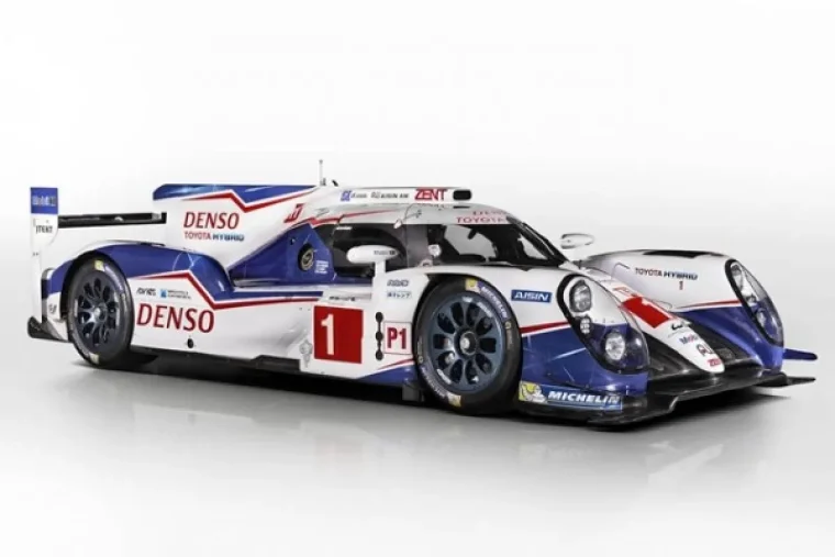 Mobil Toyota TS040: Mobil Balap LMP1 yang Inovatif