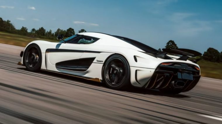 Kecepatan Tinggi Koenigsegg Agera: Mobil Tercepat yang Mengagumkan