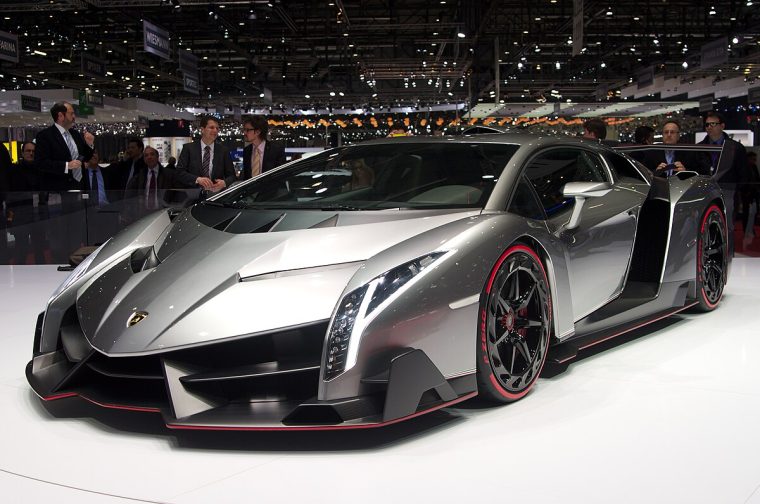 Mobil Lamborghini Veneno: Supercar Eksklusif dengan Desain Futuristik