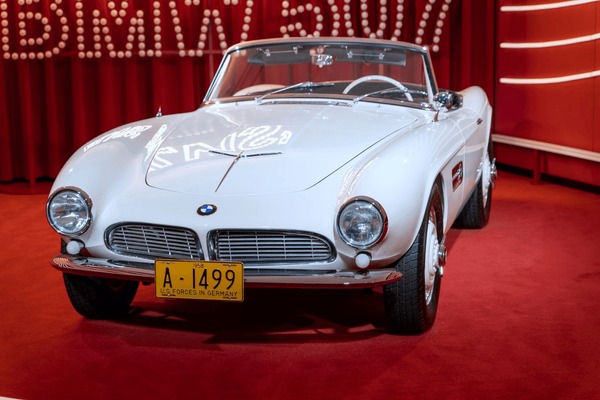 Mobil BMW 507: Mobil Klasik Sport Ikonik dari Jerman