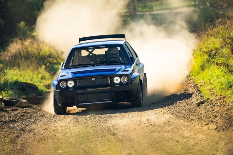 Mobil Lancia Delta Integrale: Ikon Rally dan Performa Tinggi